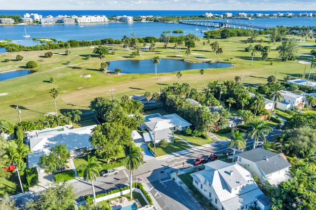 a view of an ocean view