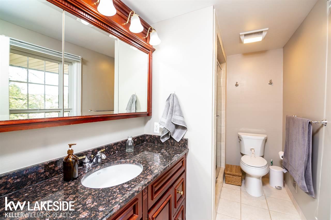 2437 Rancroft Beat Rochester Hills, MI 48306 - Photo 25 of 33