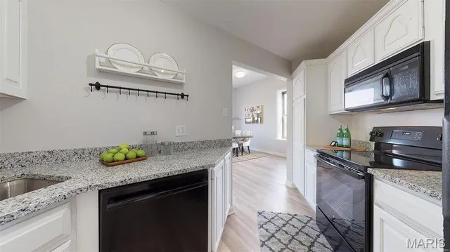 $1,900 | 4256 Maryland Avenue, Unit 3E, St. Louis, MO 63108