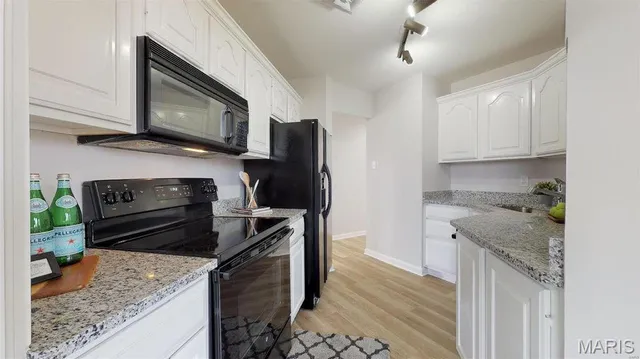 $1,900 | 4256 Maryland Avenue, Unit 3E, St. Louis, MO 63108