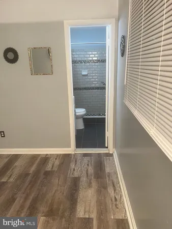 a view of empty room with window