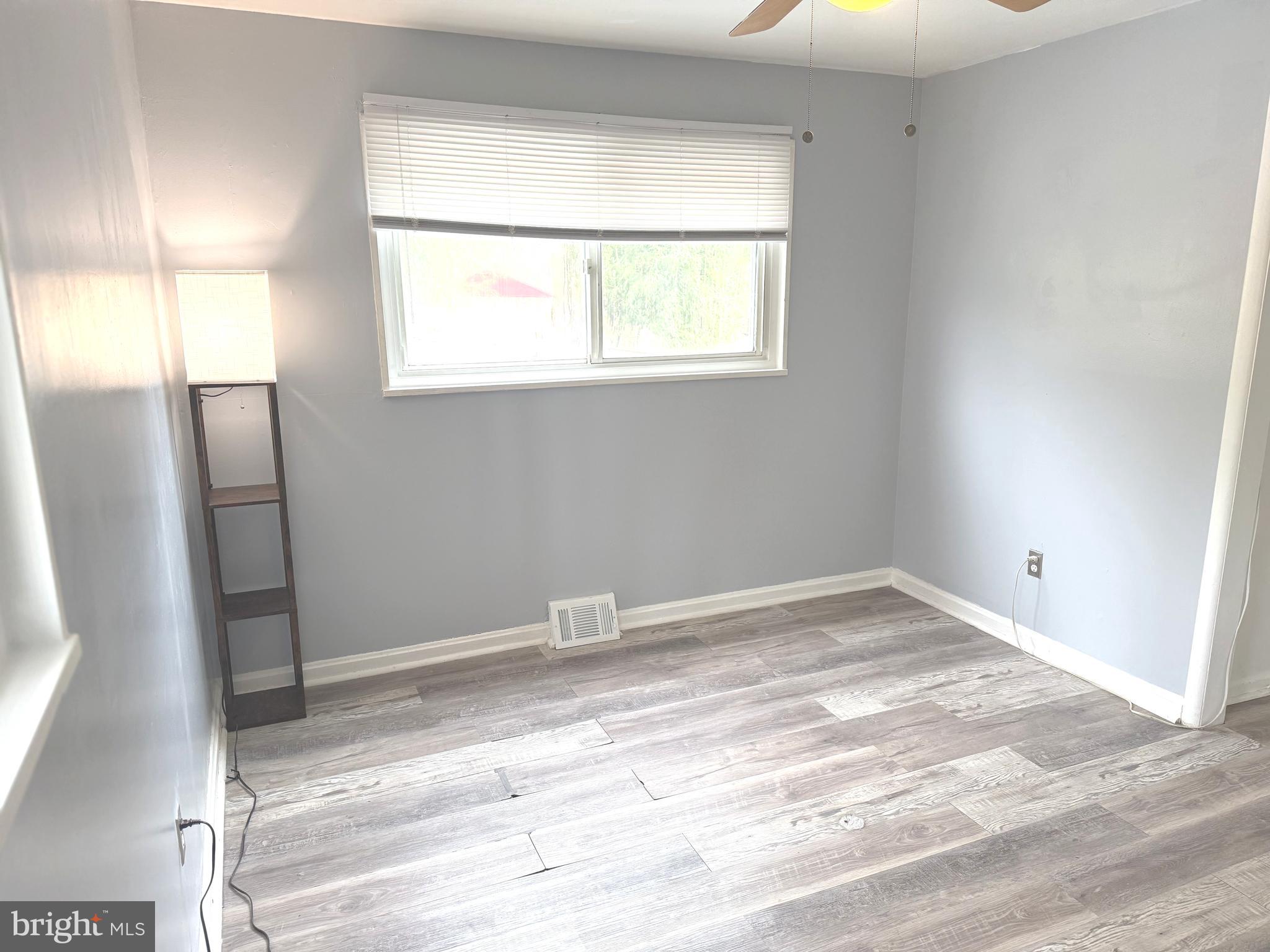 11321 College View Drive Silver Spring, MD 20902 - Photo 26 of 83 Middle Room 2 12 x 12