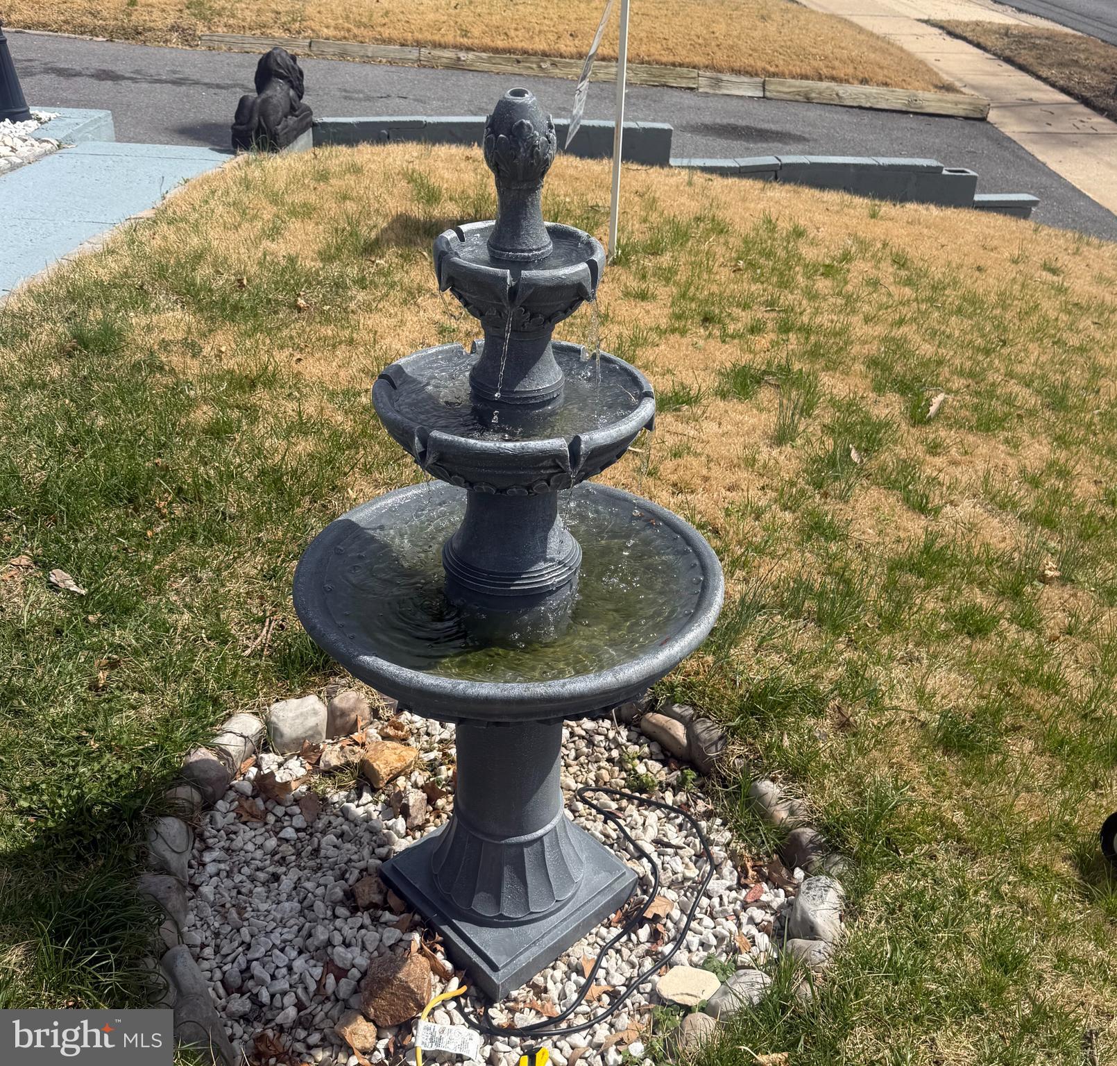11321 College View Drive Silver Spring, MD 20902 - Photo 4 of 83 New Fountain. Operates on a timer with 2 others.