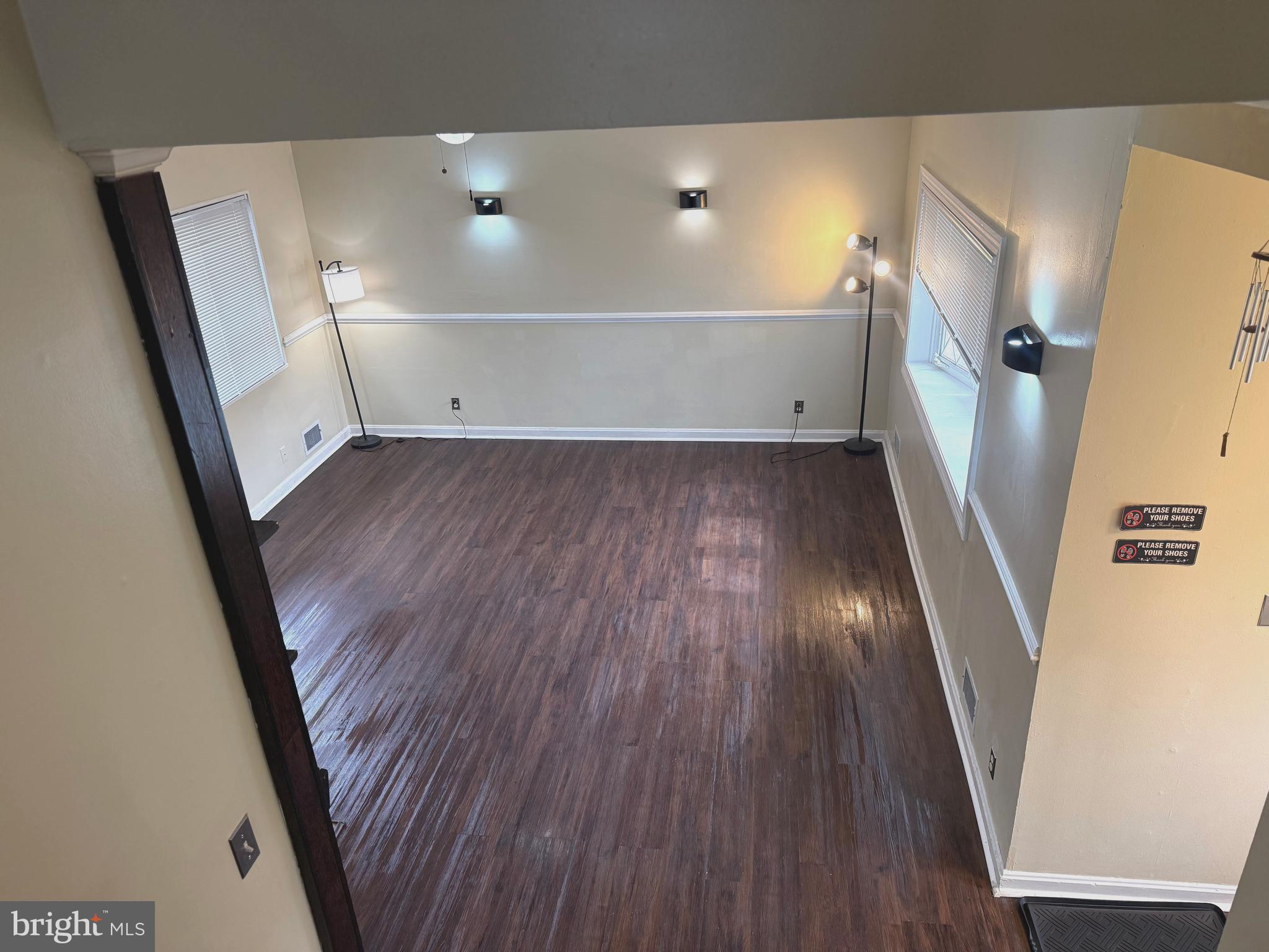 11321 College View Drive Silver Spring, MD 20902 - Photo 10 of 83 Grand view of Living Room