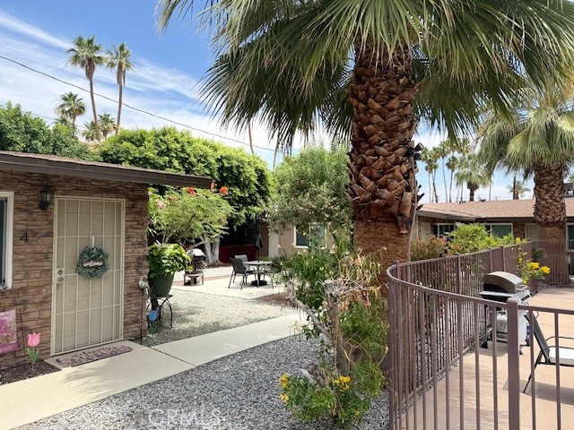 74402 Abronia, Unit 7 Palm Desert, CA 92260 - Photo 12 of 15 a view of outdoor space and yard