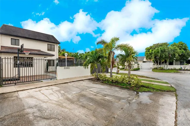 $474,000 | 5565 Northwest 194th Lane, Miami Gardens, FL 33055