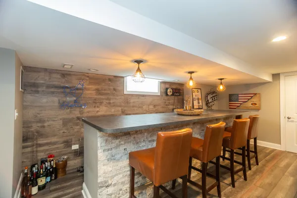 $469,900 | 9840 South St Louis Avenue, Evergreen Park, IL 60805