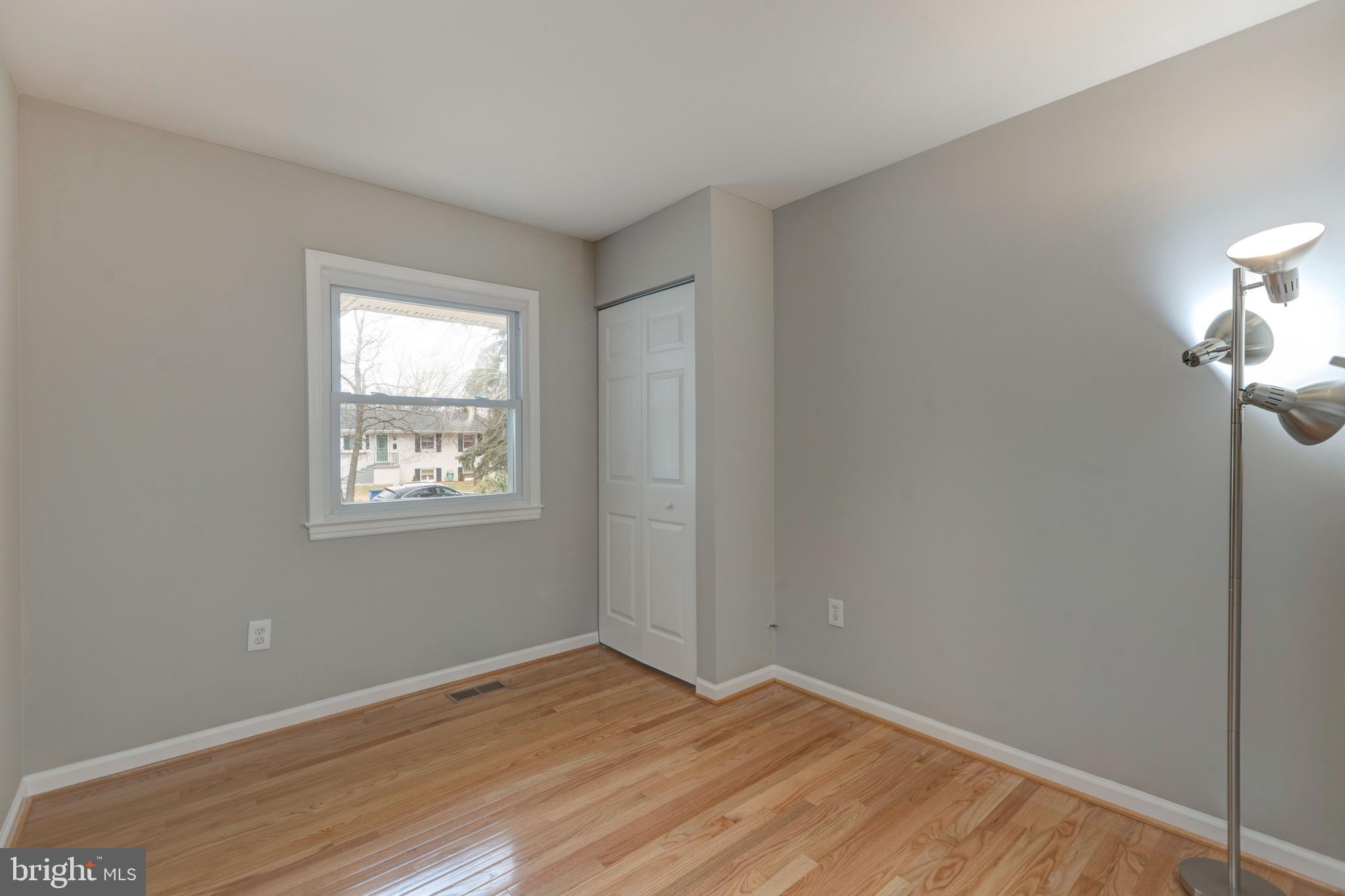 1012 South Hoga Road Sterling, VA 20164 - Photo 17 of 31 Gallery Image 17