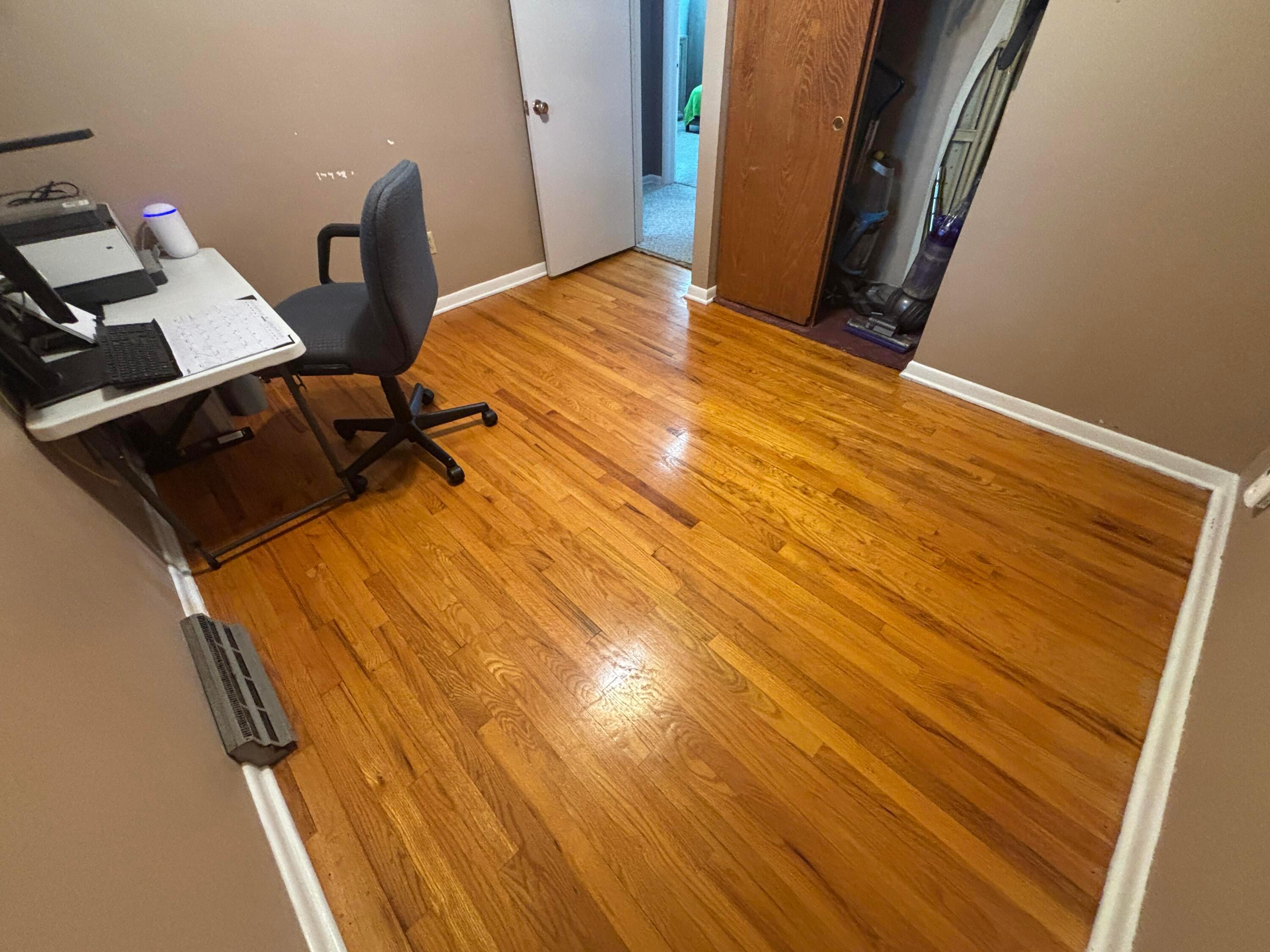 390 Dunbarton Road Columbus, OH 43230 - Photo 19 of 20 23 Wood Floor