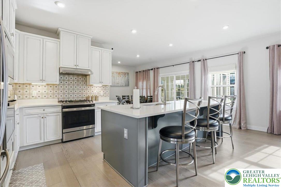 3902 Orth Street Bethlehem, PA 18020 - Photo 12 of 62 Kitchen