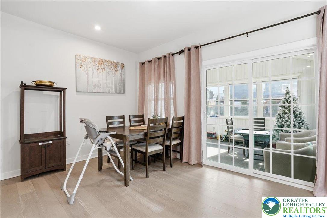 3902 Orth Street Bethlehem, PA 18020 - Photo 19 of 62 Eat in Kitchen