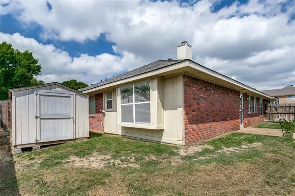 $2,675 | 908 Gordon Oaks Drive, Plano, TX 75023