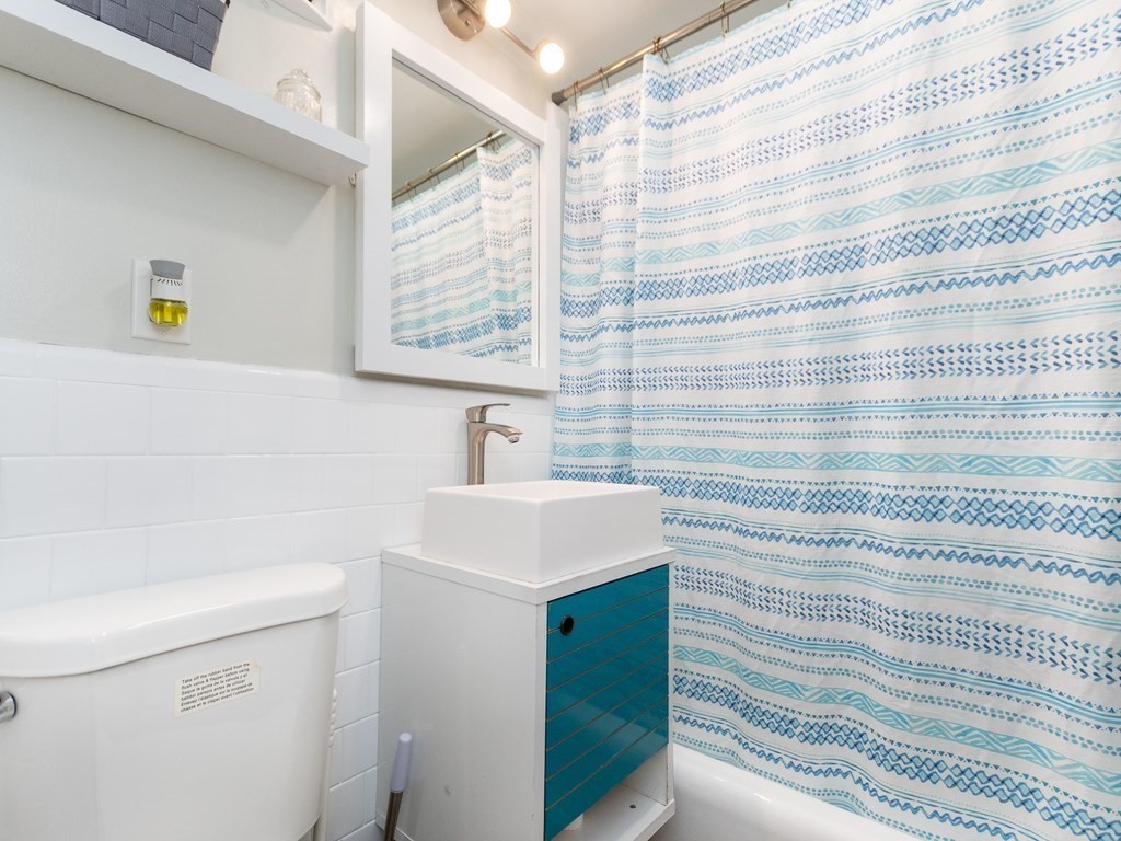 145 Winthrop Road, Unit 1 Brookline, MA 02445 - Photo 13 of 16