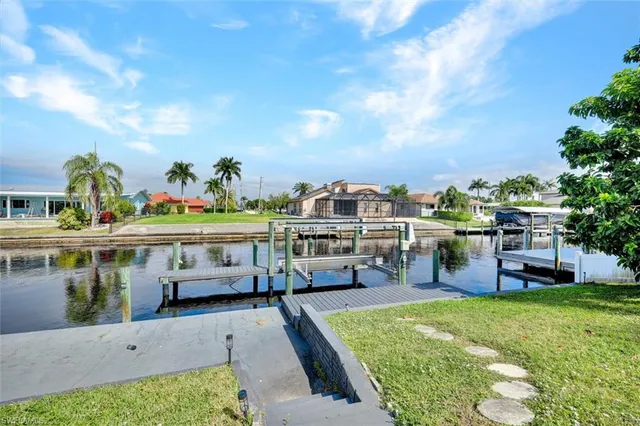 $6,500 | 2033 Southeast 27th Terrace, Cape Coral, FL 33904