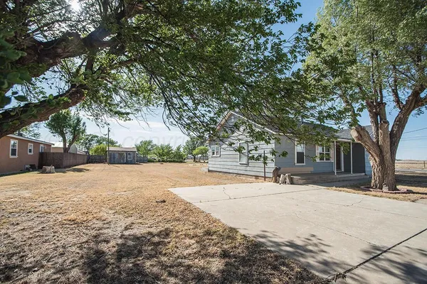 $125,000 | 411 Northeast 4th Street, Dimmitt, TX 79027