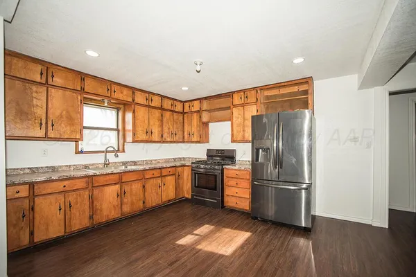 $125,000 | 411 Northeast 4th Street, Dimmitt, TX 79027