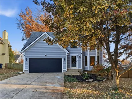 $395,000 | 961 East Cavendish Trail, Olathe, KS 66061