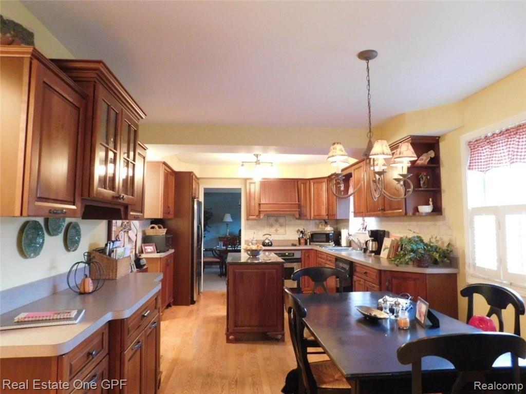 1091 Canterbury Road Grosse Pointe, MI 48236 - Photo 8 of 26 8 DSCN0179.JPG