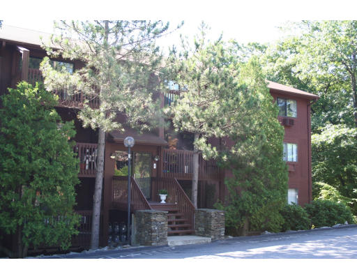 370 Sunderland Road, Unit D19 Worcester, MA 01604 - Photo 5 of 5 Gallery Image 5