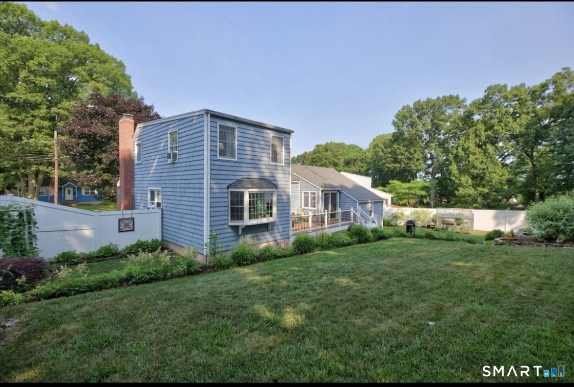 127 Helaine Road Manchester, CT 06042 - Photo 27 of 35