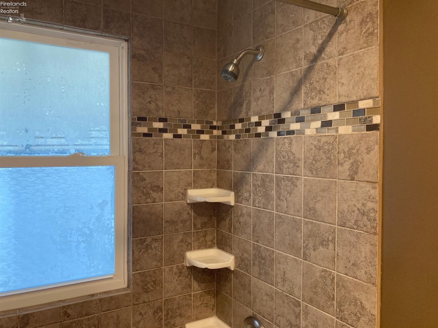 1121 Waverly Road Sandusky, OH 44870 - Photo 25 of 41 Gallery Image 25