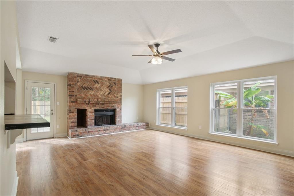 407 Drury Lane Slidell, LA 70460 - Photo 2 of 10