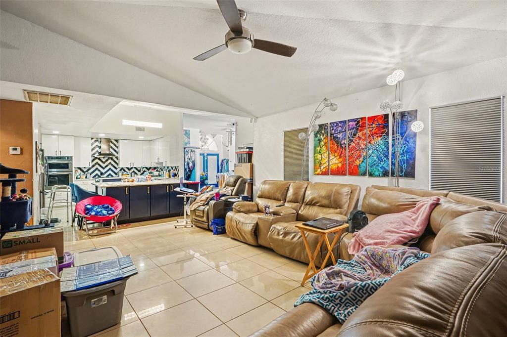 1464 Bluff Loop Dundee, FL 33838 - Photo 5 of 28
