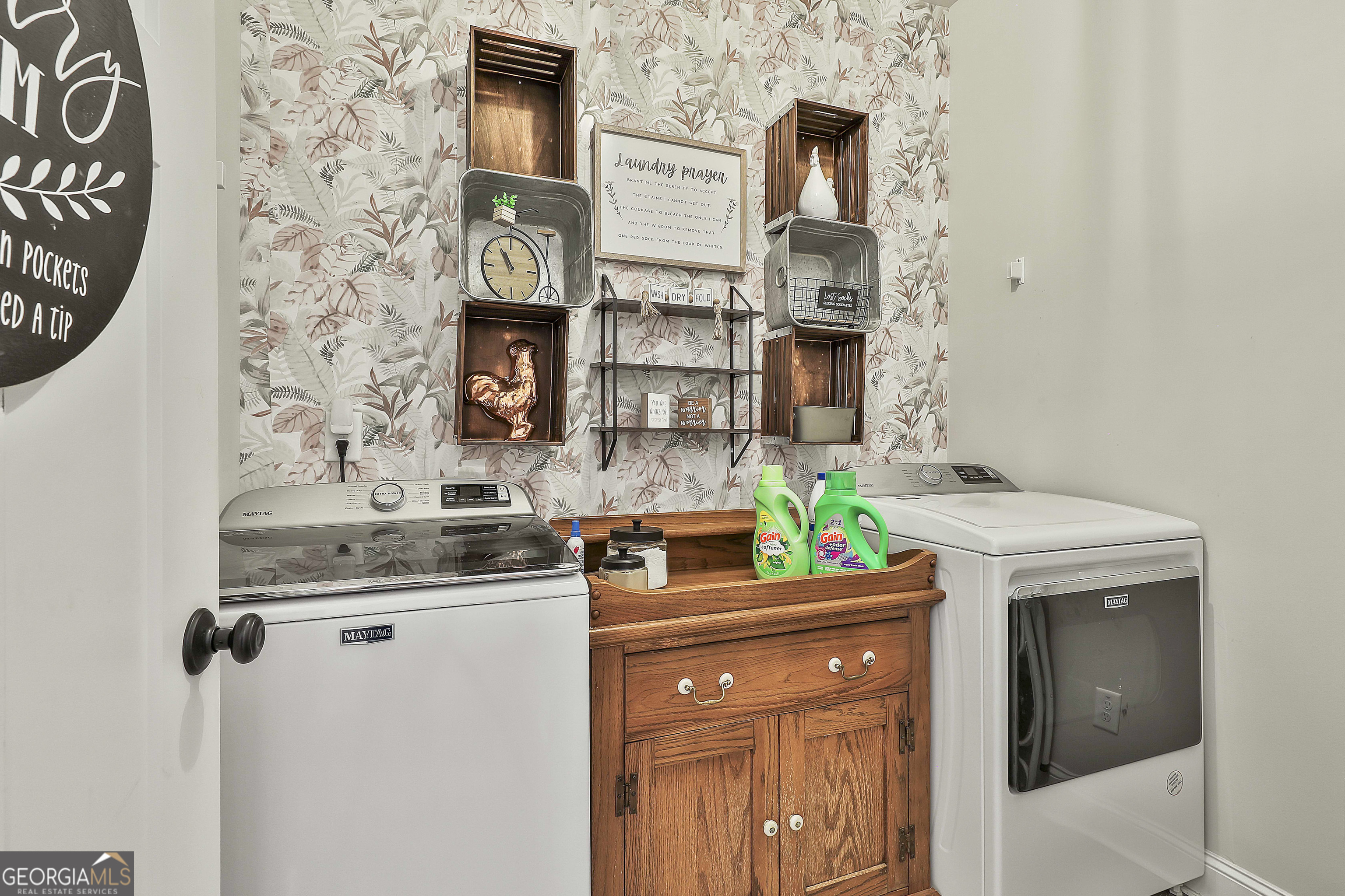 255 Werner Way Senoia, GA 30276 - Photo 36 of 47 a kitchen with stainless steel appliances granite countertop a stove and a refrigerator
