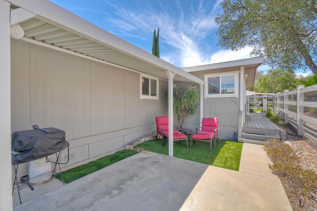18218 Paradise Mountain Road Valley Center, CA 92082 - Photo 5 of 35