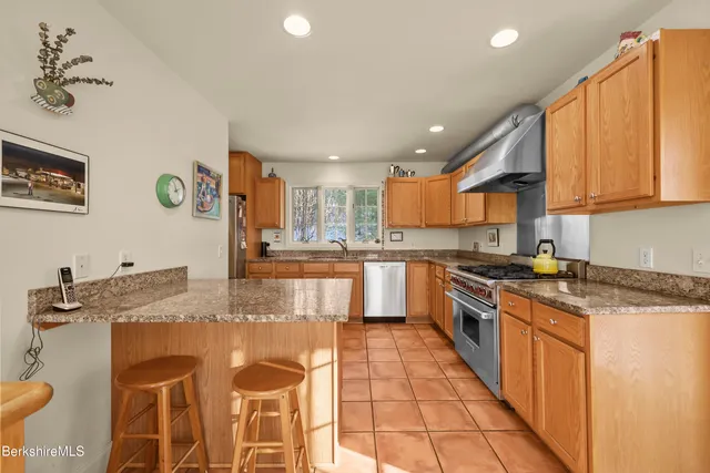 $1,595,000 | 130 E Road, Alford, MA 01266