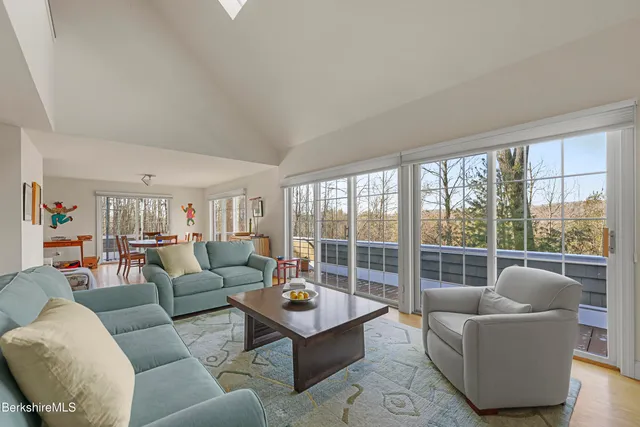 $1,595,000 | 130 E Road, Alford, MA 01266