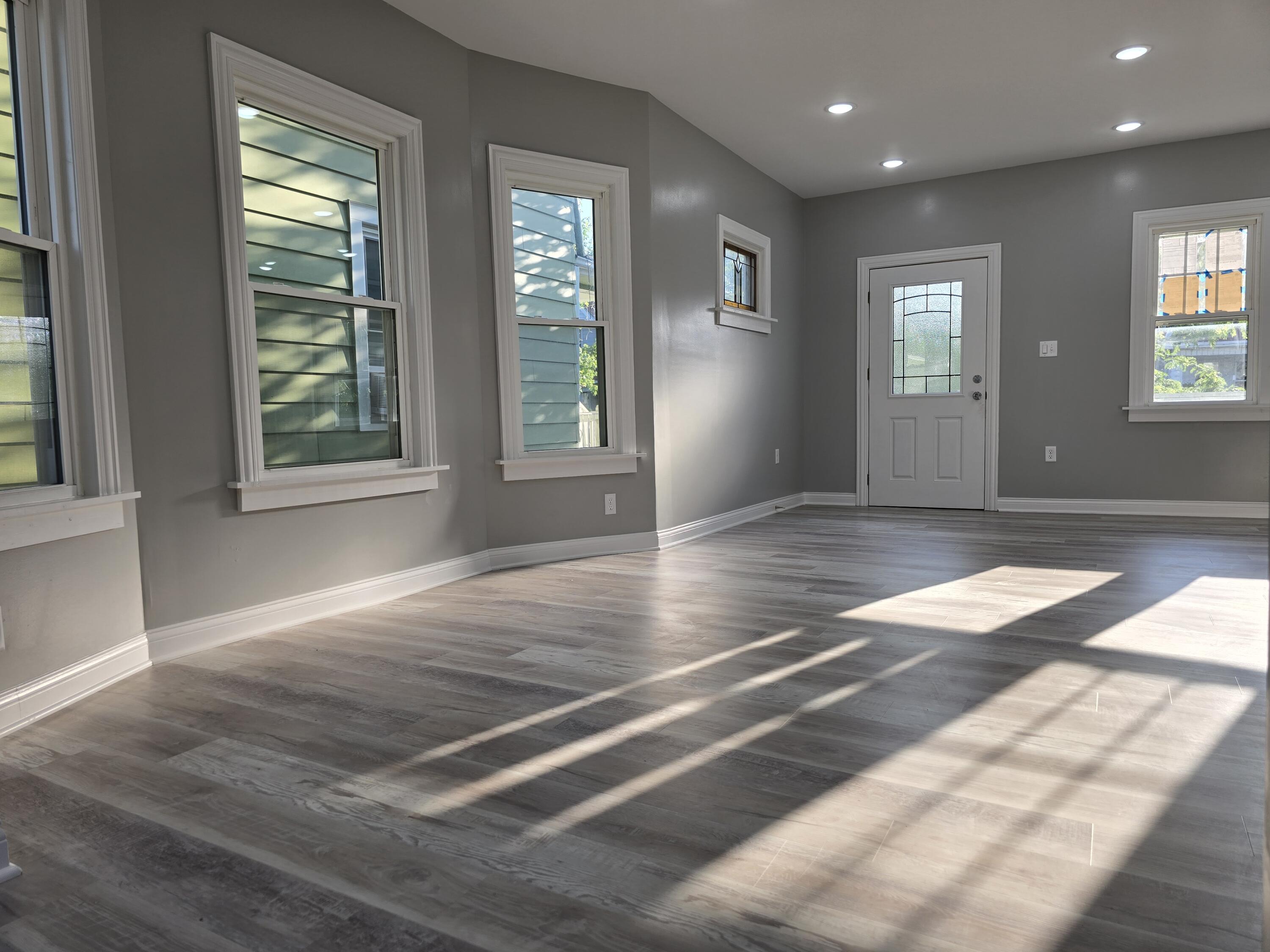 1114 South 47th Street Milwaukee, WI 53214 - Photo 3 of 30 20250619_184418