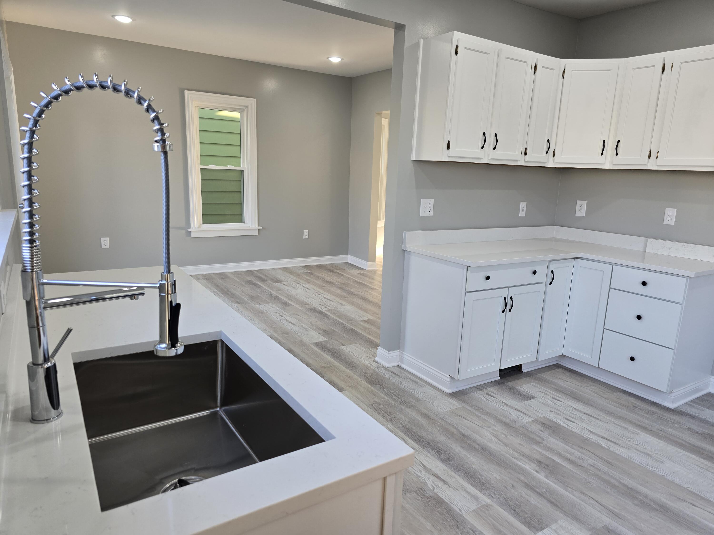 1114 South 47th Street Milwaukee, WI 53214 - Photo 8 of 30 20250619_185130