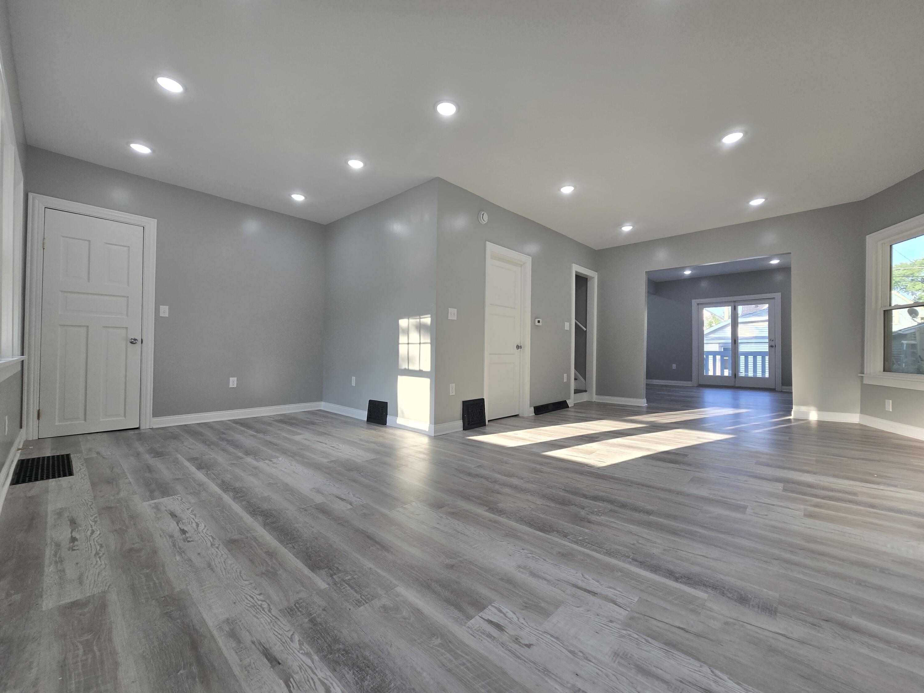 1114 South 47th Street Milwaukee, WI 53214 - Photo 10 of 30 20250619_185948