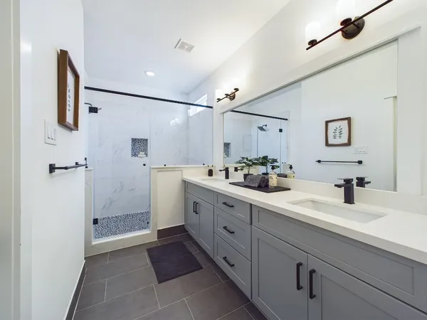 $289,900 | 3004 Jensen Drive, Houston, TX 77026