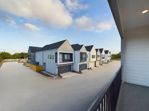 $289,900 | 3004 Jensen Drive, Houston, TX 77026