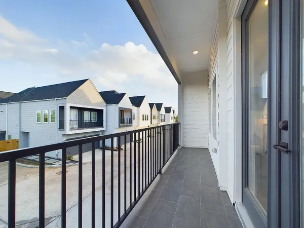 $289,900 | 3004 Jensen Drive, Houston, TX 77026