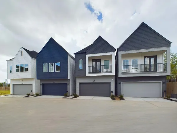 $289,900 | 3004 Jensen Drive, Houston, TX 77026