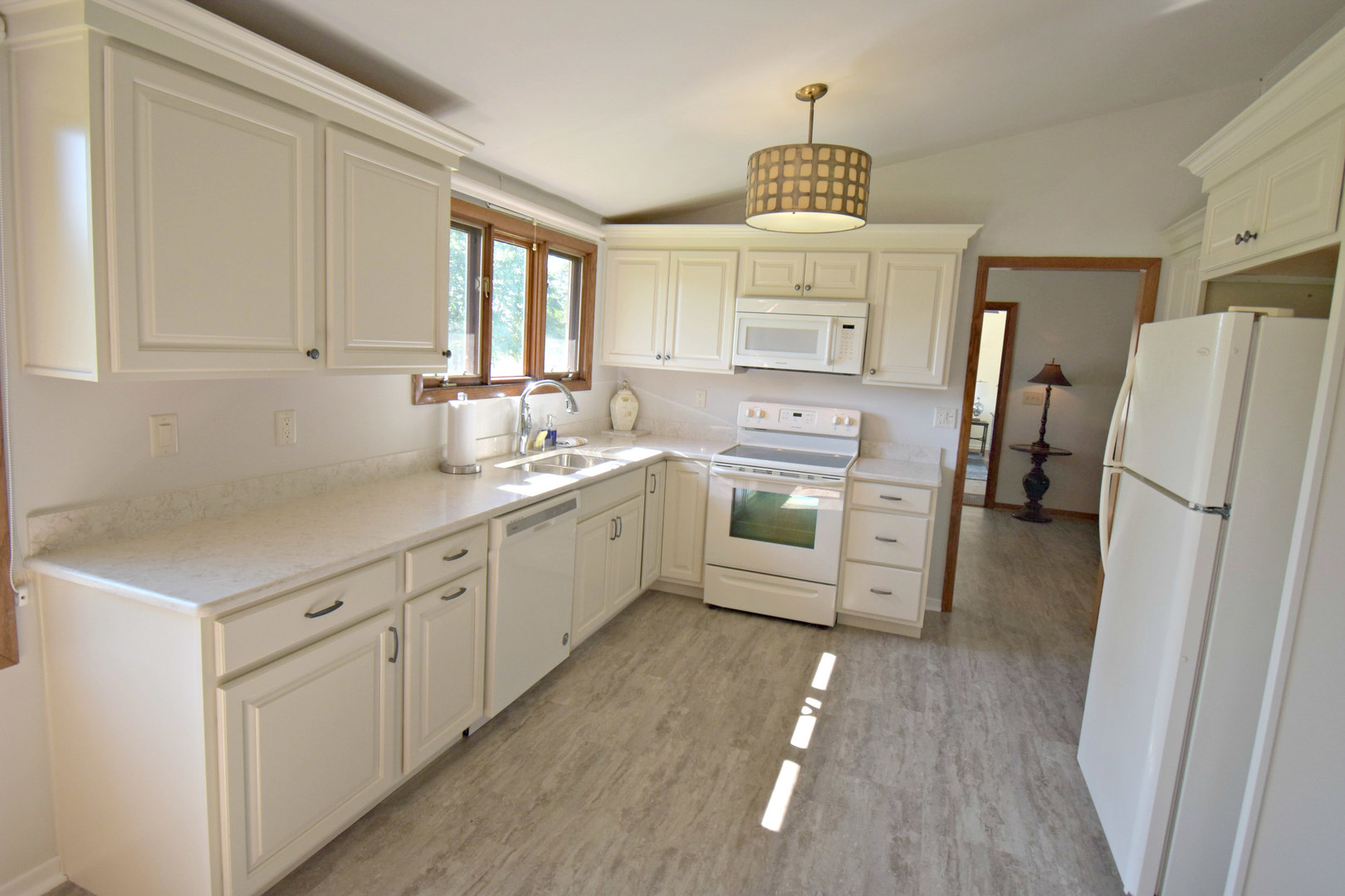 19205 Lembcke Road Harvard, IL 60033 - Photo 4 of 33