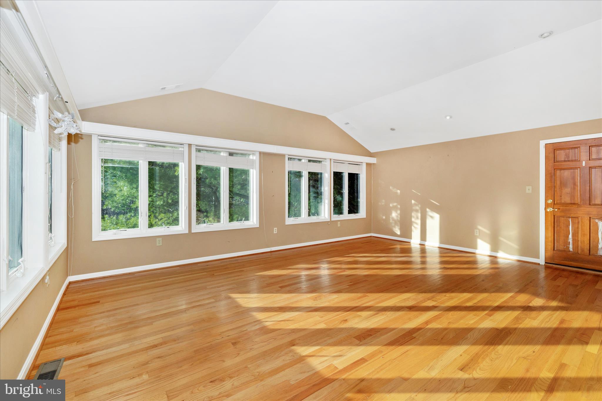 8423 Palmer Road Middletown, MD 21769 - Photo 16 of 50 Family Room