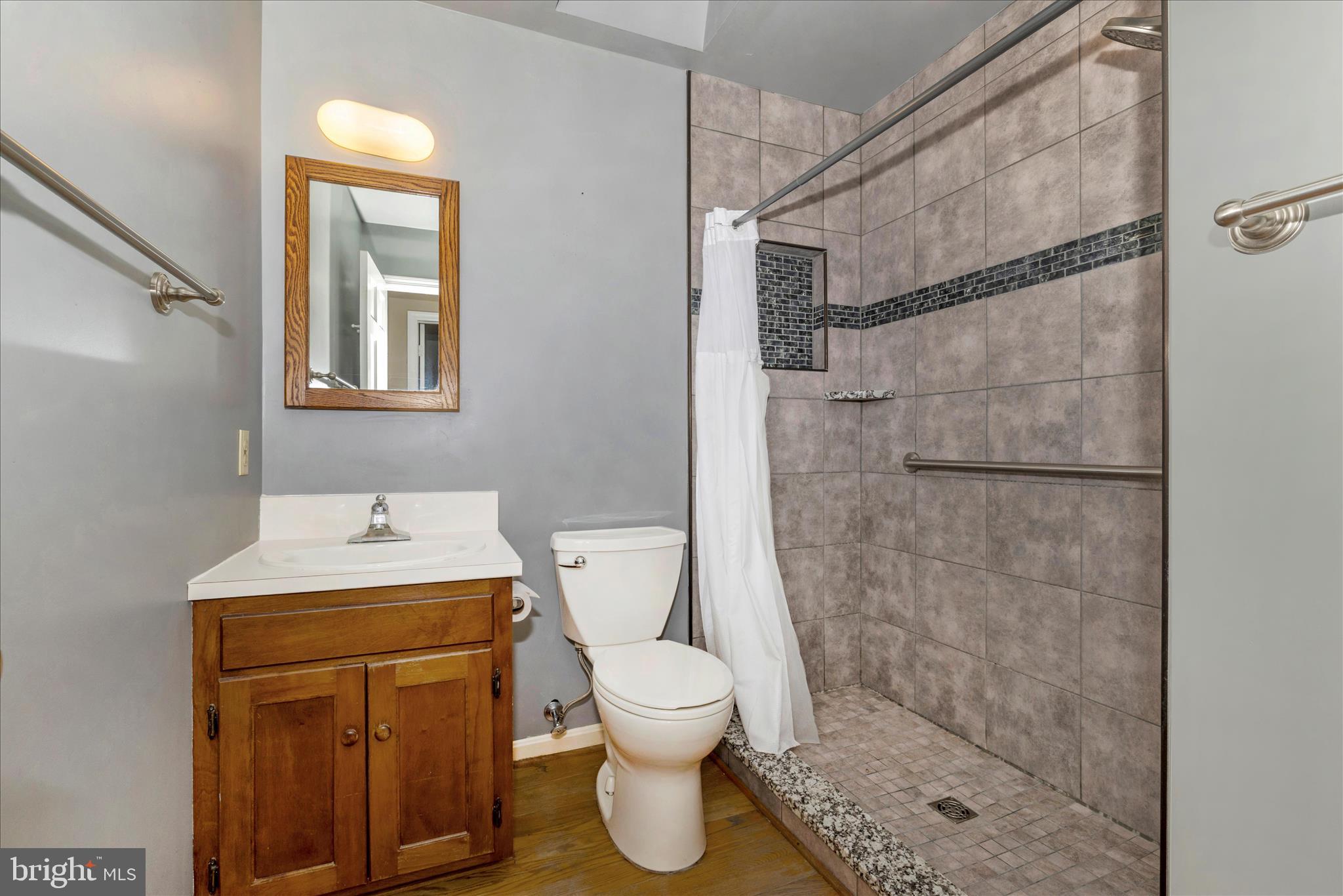 8423 Palmer Road Middletown, MD 21769 - Photo 33 of 50 Bathroom 2