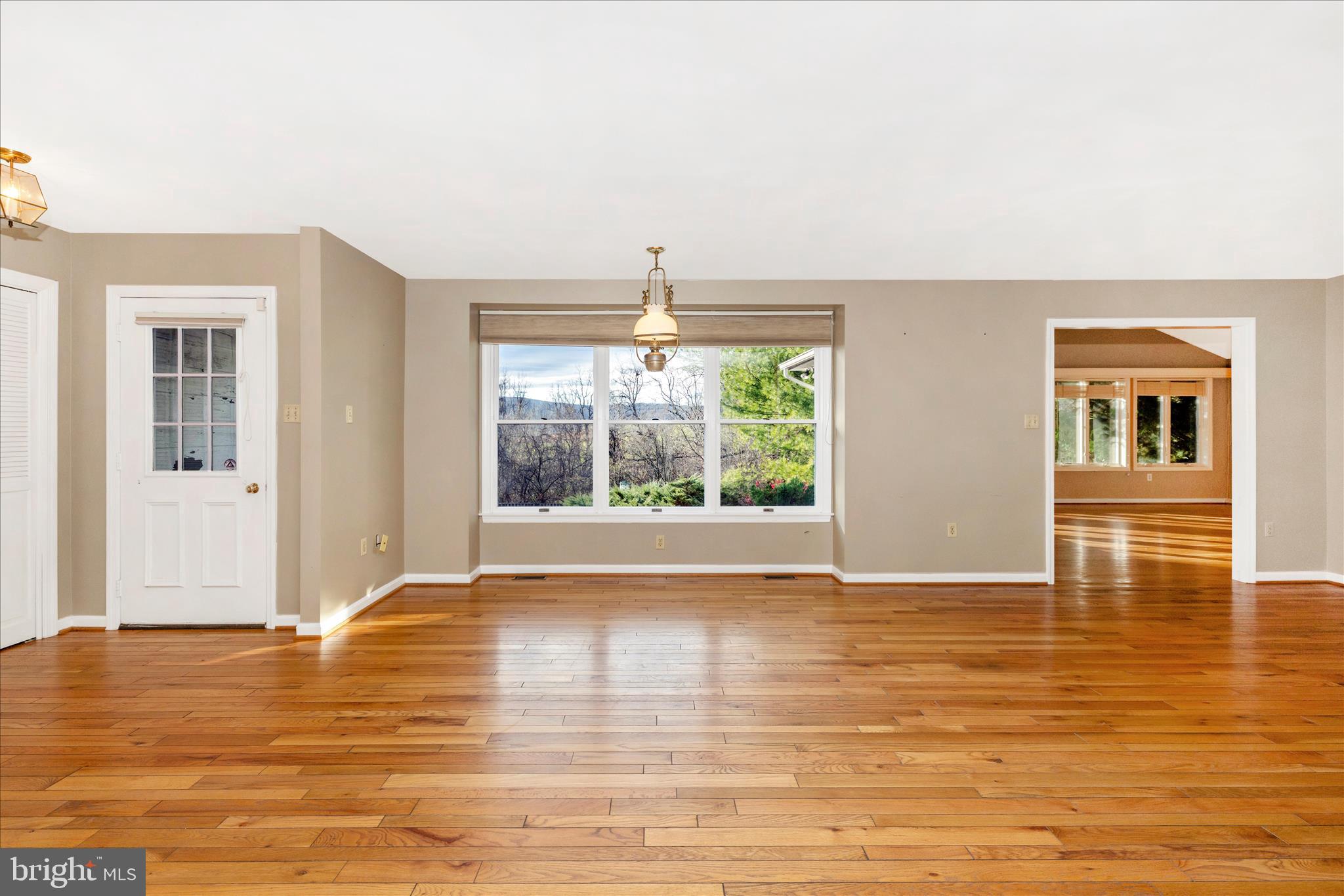 8423 Palmer Road Middletown, MD 21769 - Photo 7 of 50 Dining Area
