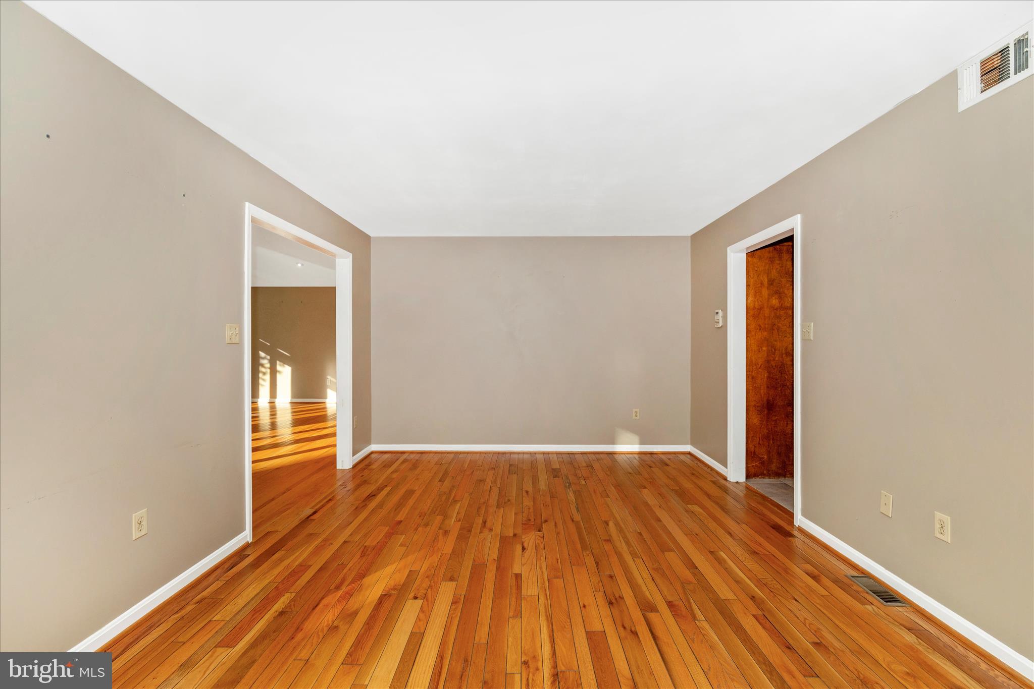 8423 Palmer Road Middletown, MD 21769 - Photo 10 of 50 Sitting Room