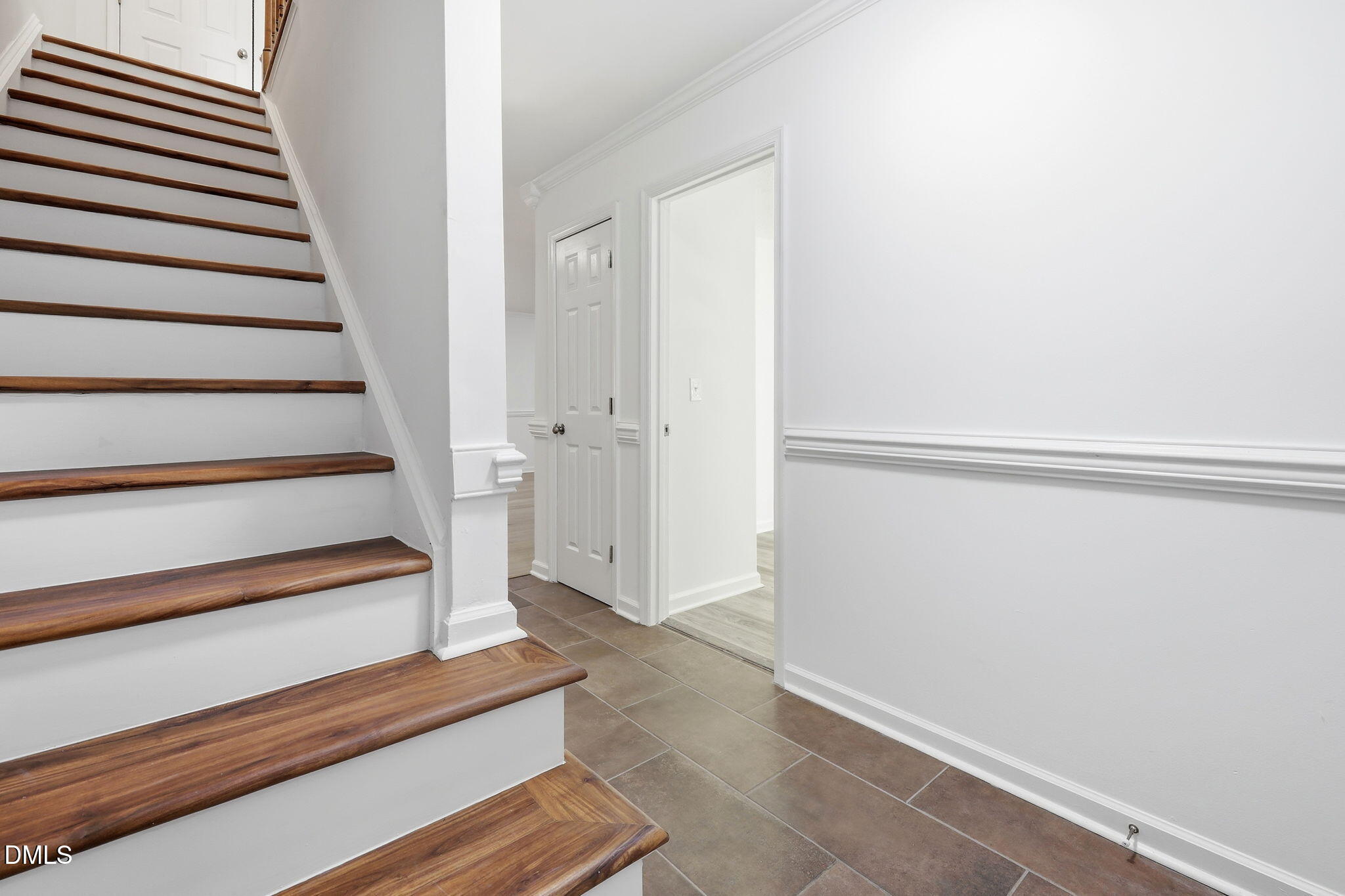 6901 Saxby Court Raleigh, NC 27613 - Photo 14 of 43 10-web-or-mls-IMG_0276