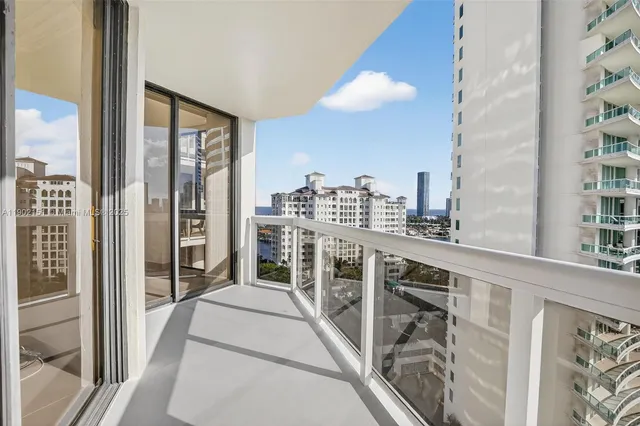 $3,400 | 20185 East Country Club Drive, Unit 1405, Aventura, FL 33180