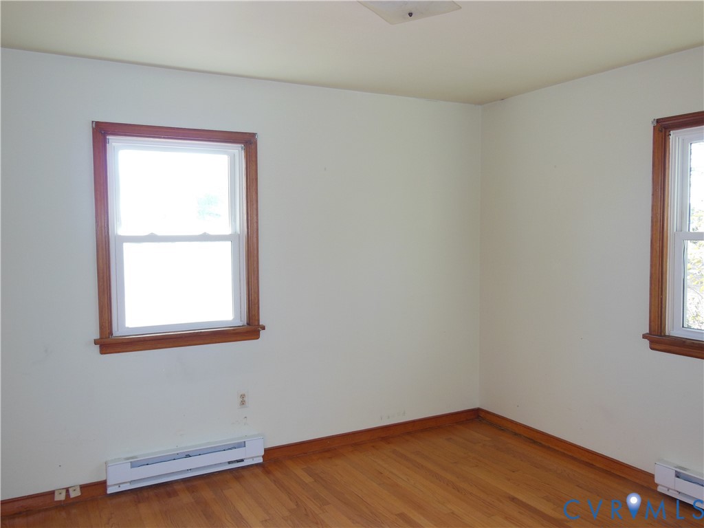 15647 Scotchtown Road Montpelier, VA 23192 - Photo 13 of 18 an empty room with a window