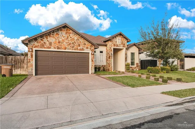 $3,100 | 1613 Red River Avenue, Edinburg, TX 78539