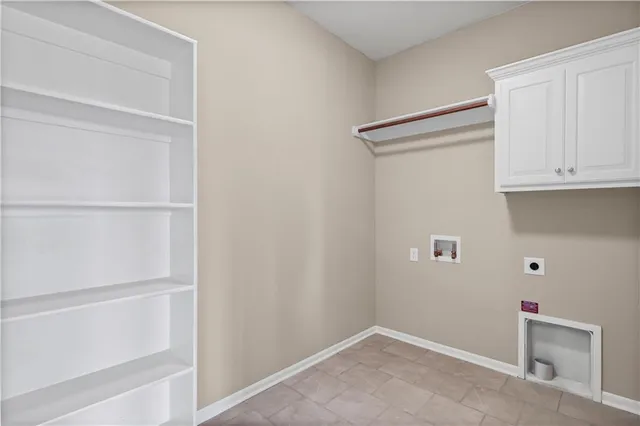 $591,740 | 10139 North Winchester Avenue, Kansas City, MO 64156