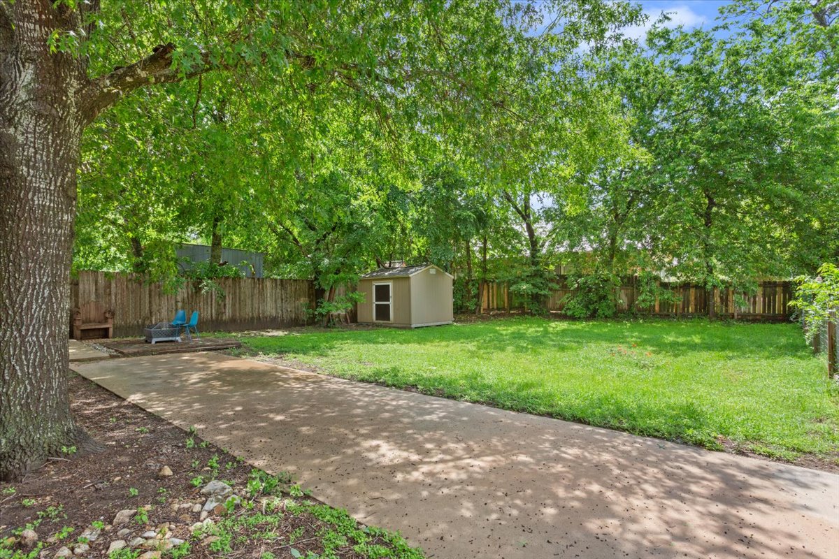 804 Ash Street Georgetown, TX 78626 - Photo 29 of 38