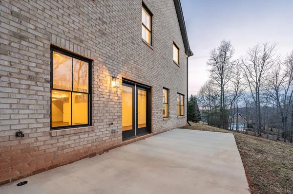 $979,900 | 1148 Val Terrace Court, Forest, VA 24551